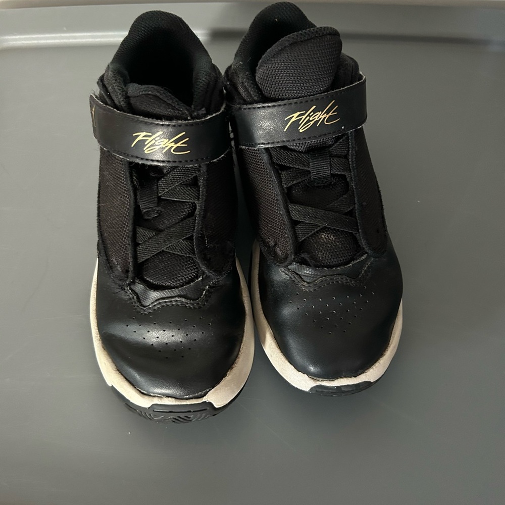 Jordan Max Aura little kids size 13C good used condition